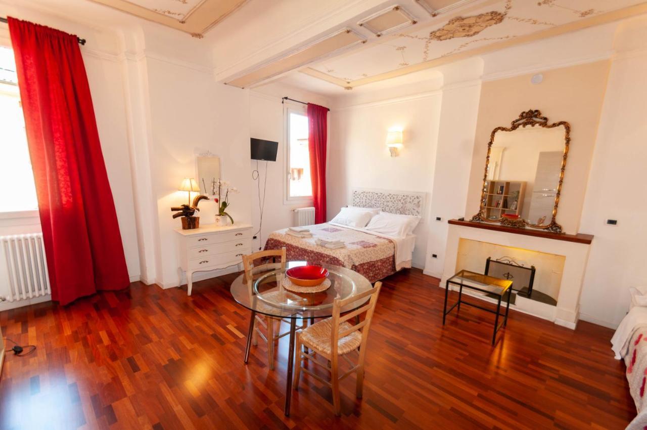 Porta Antica Apartment ボローニャ エクステリア 写真